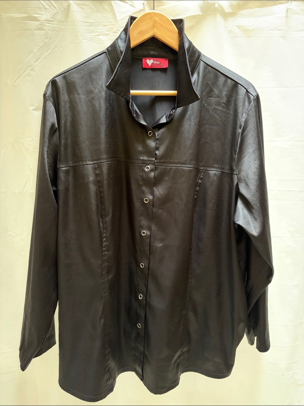 Un Deux Trois Black Snap-Front Faux-Satin Light Jacket